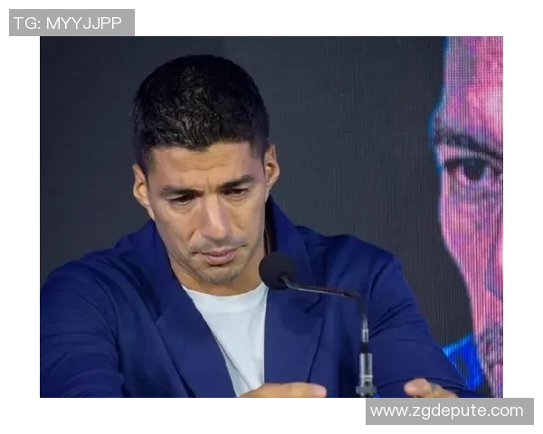 足球明星苏阿雷斯的传奇生涯与对世界足球的深远影响